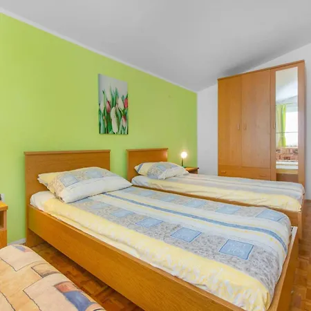 Alaga - B4 2 Apartment