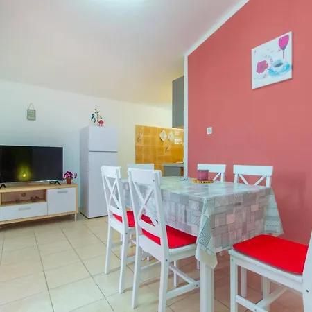 Alaga - B4 2 Apartment Tribunj (Sibenik-Knin)