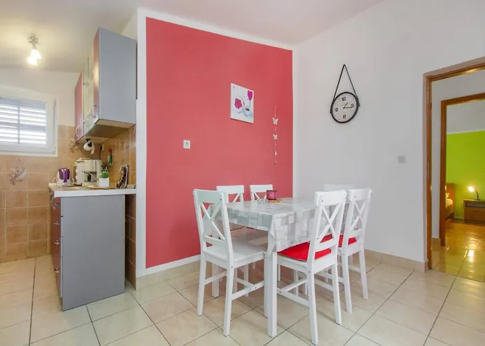 Appartement Tribunj Near Adriatic Sea Tribalj